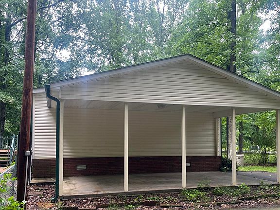 2nd image of 265 Butler Ln
