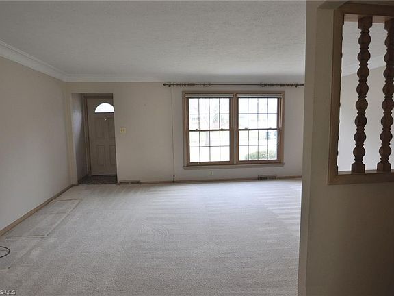 2nd image of 442 Hurst Dr