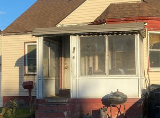 9176 Winthrop St, Detroit, MI 48228