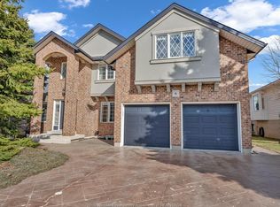 6 Marie Cres, Leamington, ON N8H 5J2