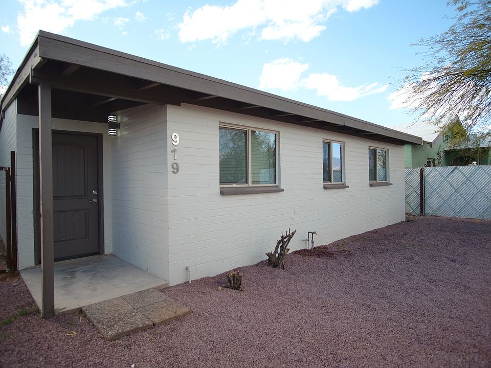 1st image of 919 N Catalina Ave