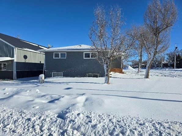 603 Dakota Ave, Baker, MT 59313