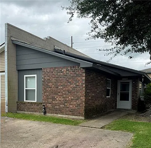 3 bed, 2.0 bath, 1100 sqft, $1,450 — Photo 2