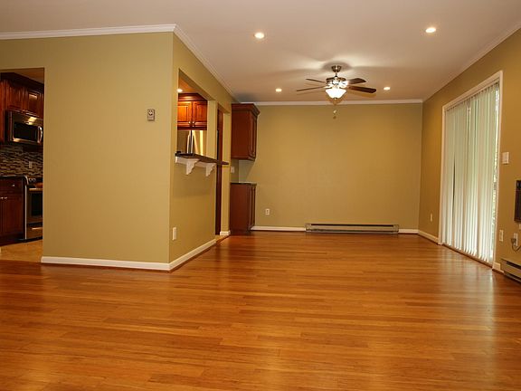 2nd image of 97 Richards Ave APT Aa9