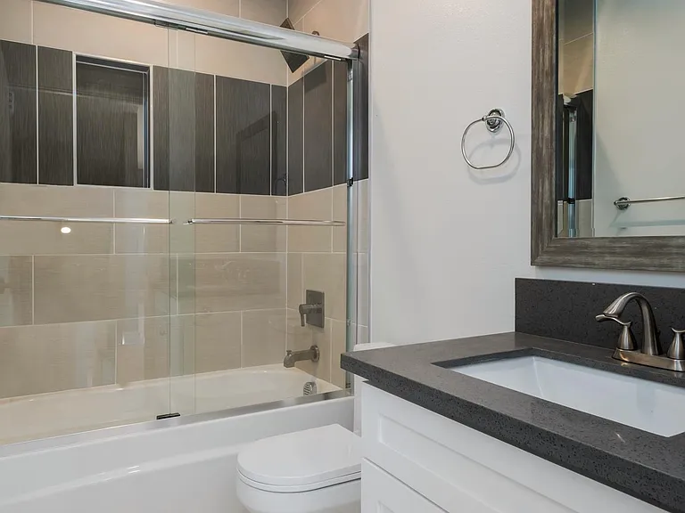 2028 S Hauser Blvd #1/2 — Photo 8