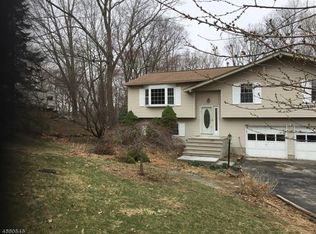 17 7th Ave, Mine Hill, NJ 07803