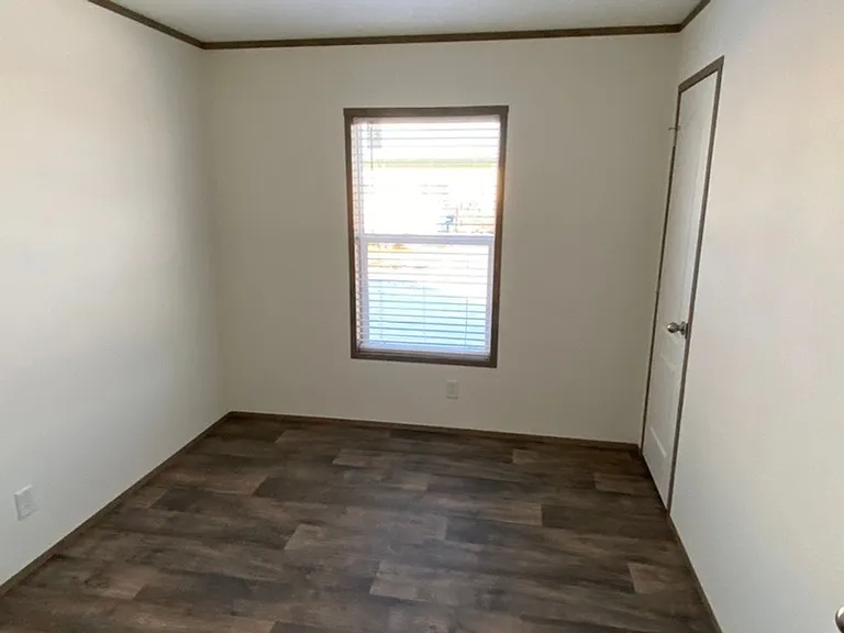 900 Southview Ave — Photo 5