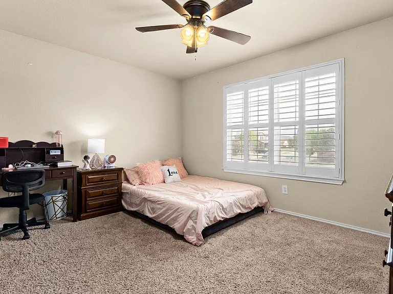 5815 Durango Dr — Photo 13