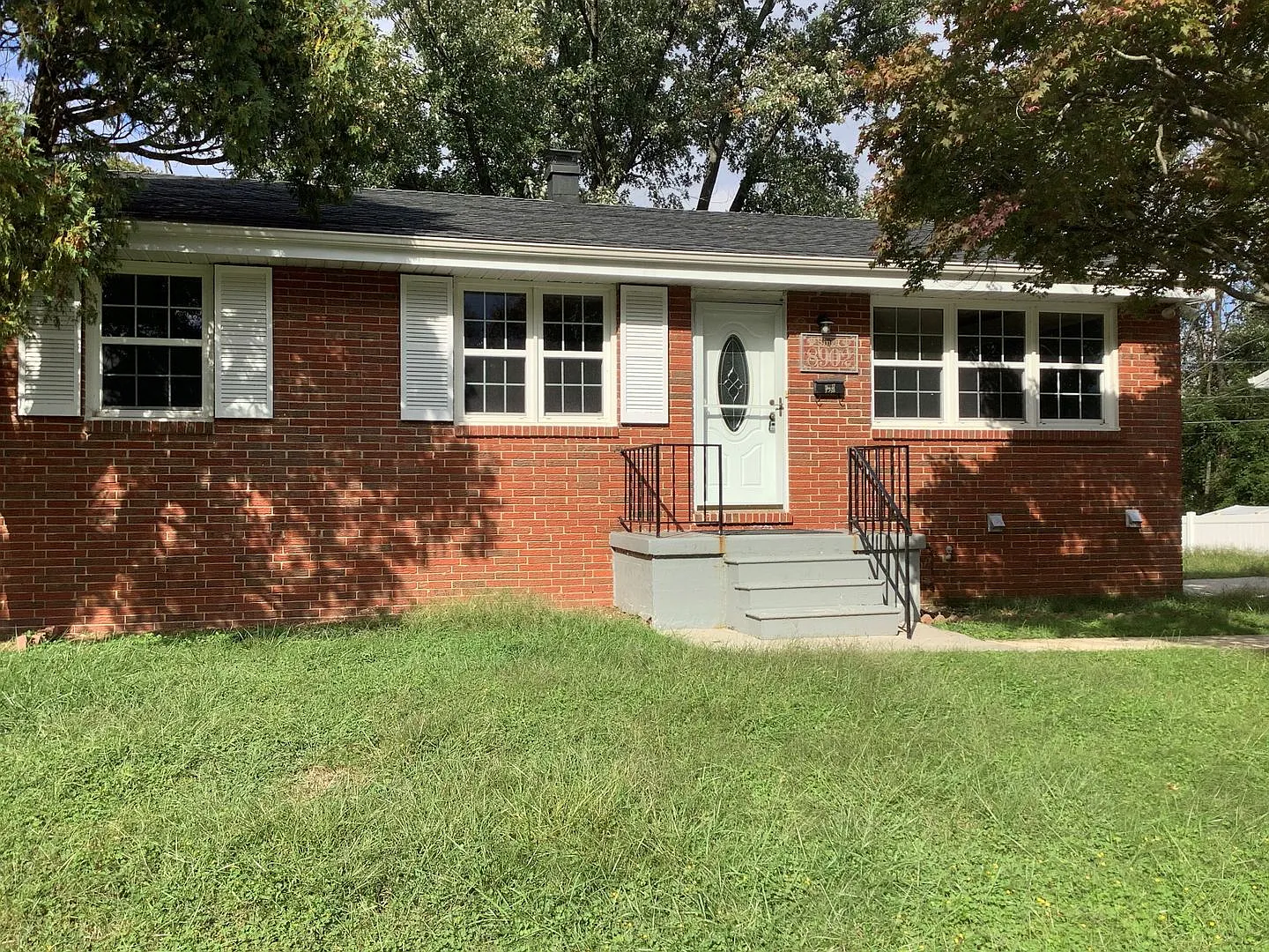 Room to Spread Out! 5BR/3BA Home with Finished Lower Level and Large Yard — Photo 1