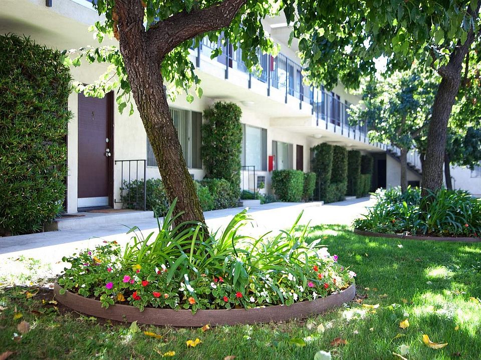 1st image of 18530 Citronia St APT 01