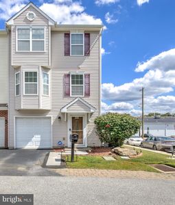 101 McGuigan Way, Parkesburg, PA, 19365