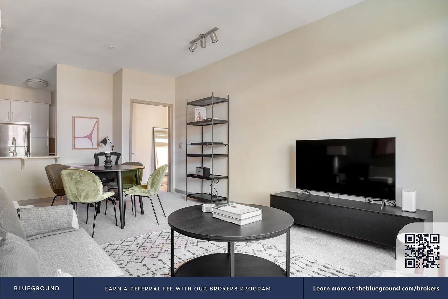 2 bed, 2.0 bath, 1084 sqft, $3,570 — Photo 3