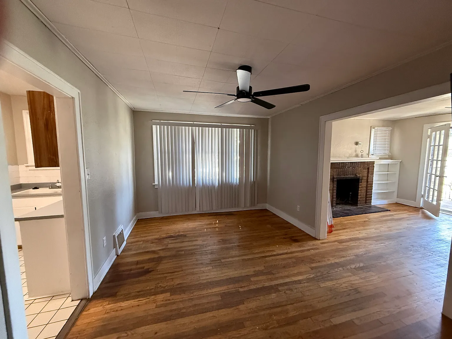 2 bed, $1,195 — Photo 1