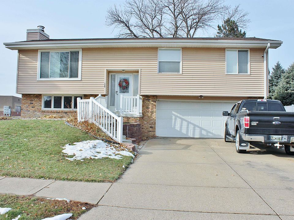 1st image of 129 Oakmont Dr
