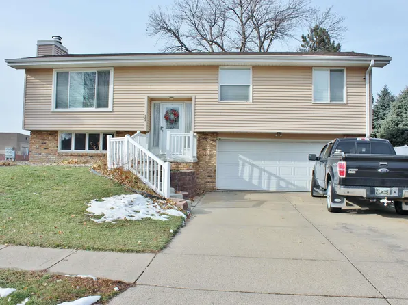 129 Oakmont Dr, South Sioux City, NE 68776