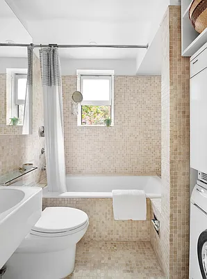 Sold by Compass | media 18