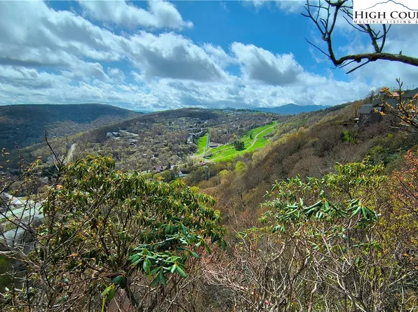 325 N Pinnacle Ridge Road, Beech Mountain, NC 28604