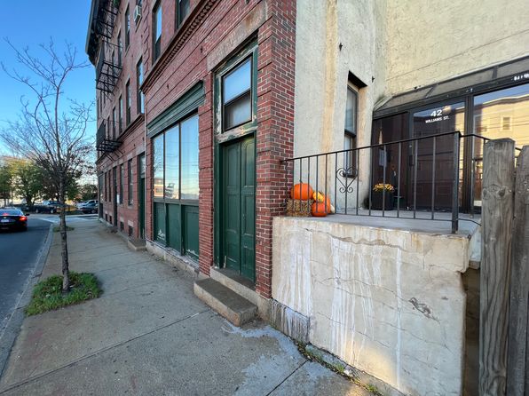 42 Williams St APT A