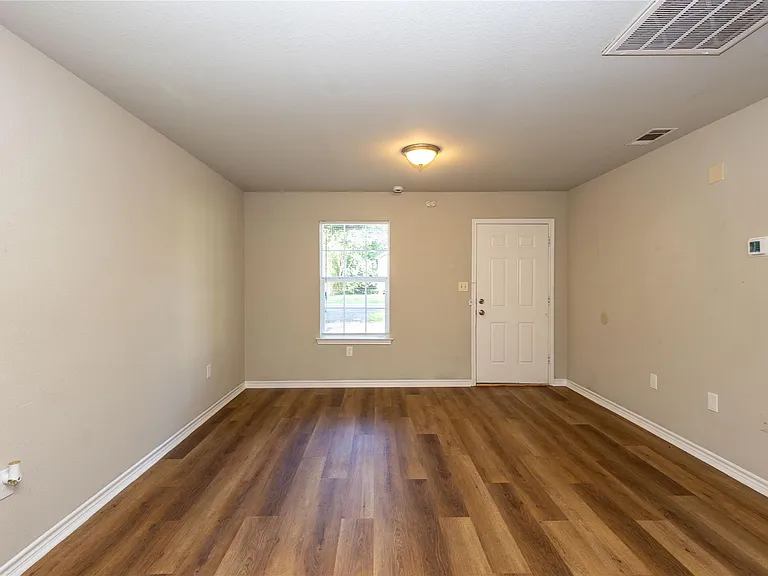 4120 Brandon St — Photo 3