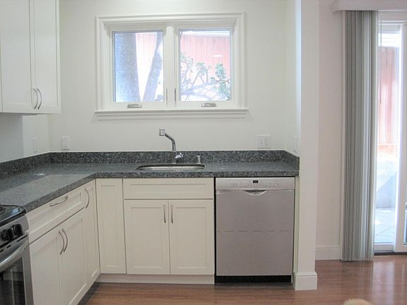 4th image of 2828 Van Ness Ave