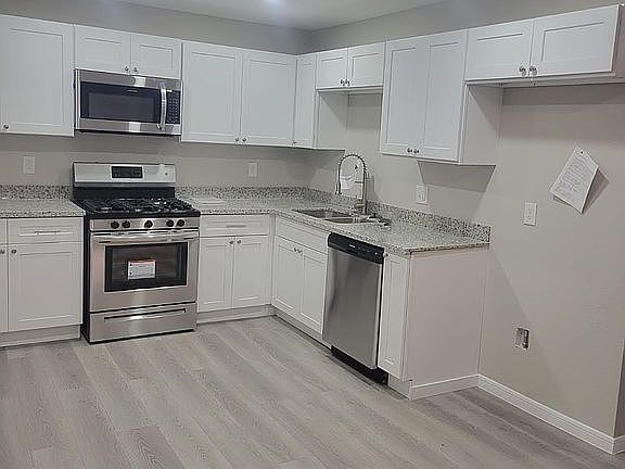 3rd image of 629 16th Ave N