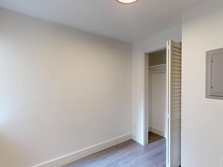 643 Webster St #2 — Photo 8