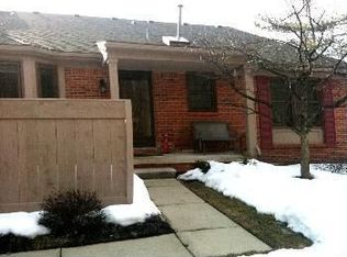 7064 Nottingham, West Bloomfield, MI 48322