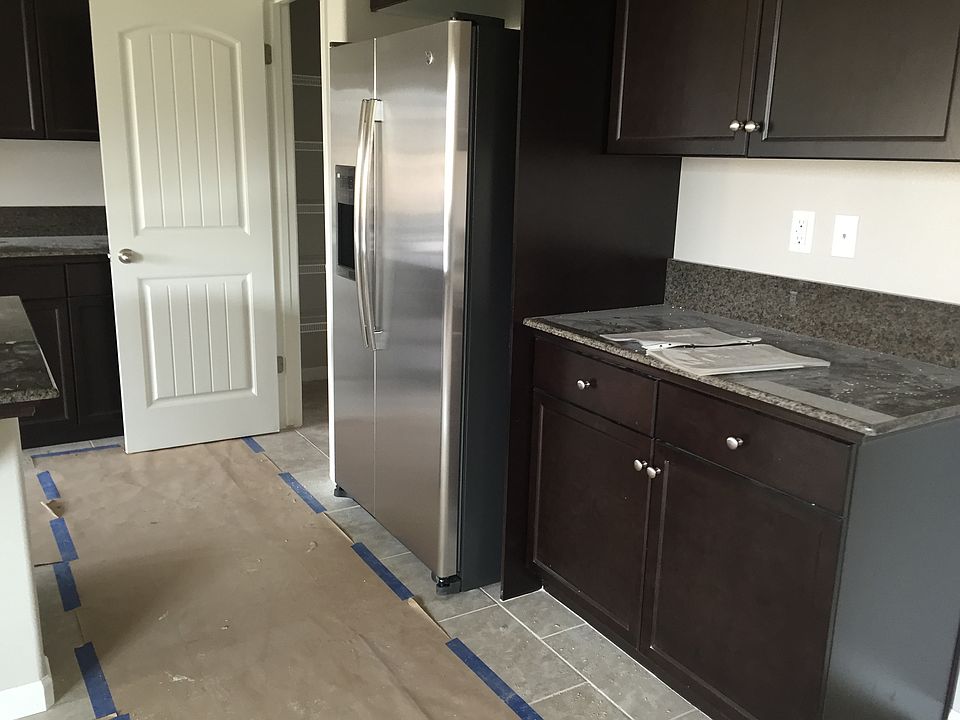 2nd image of 2326 Ranier Way