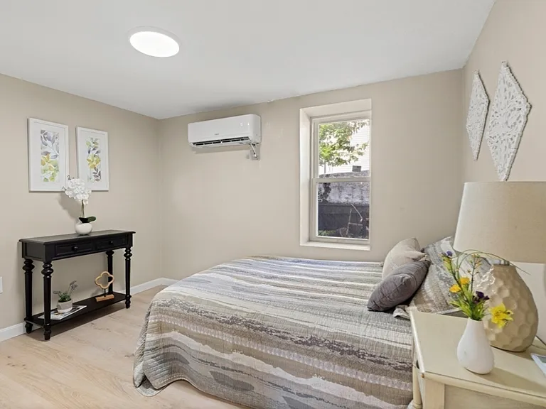 47 Roosevelt St #1 — Photo 9
