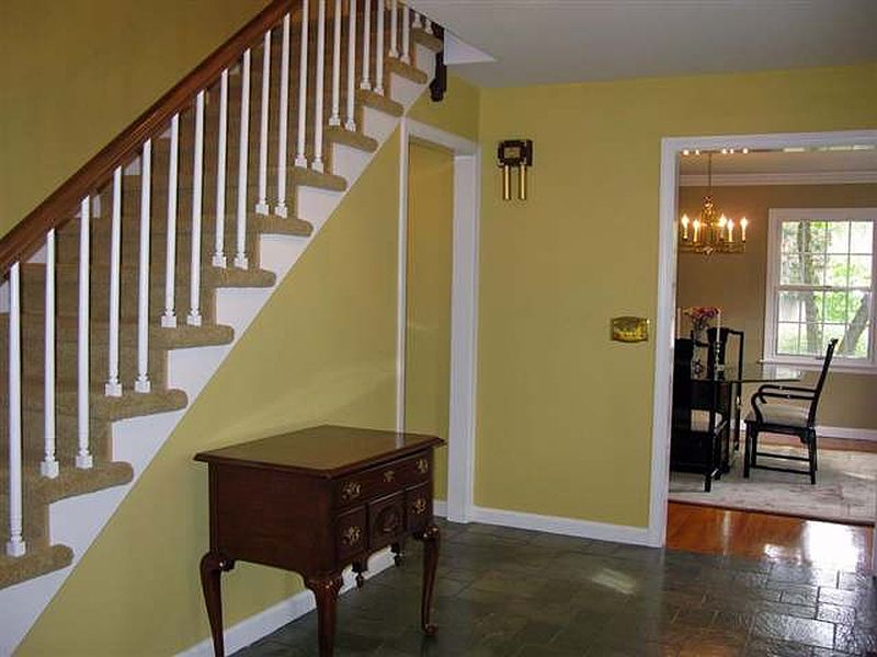 3rd image of 10 MOMROW Terrace
