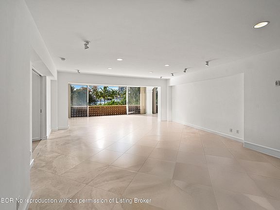 4th image of 369 S Lake Dr #2E