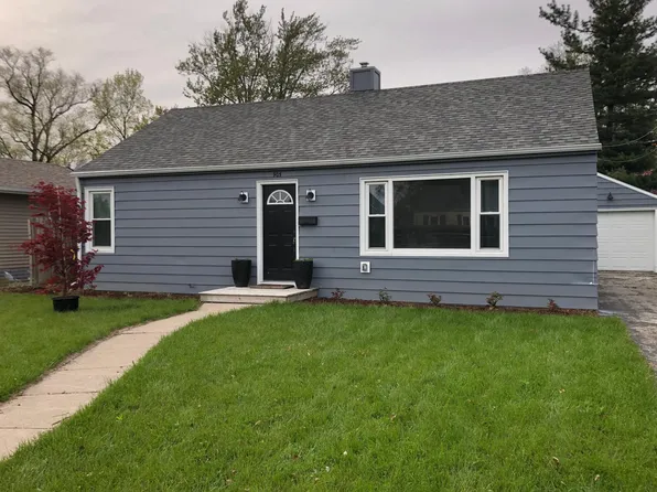 903 Kingsley Ave, Saint Joseph, MI 49085