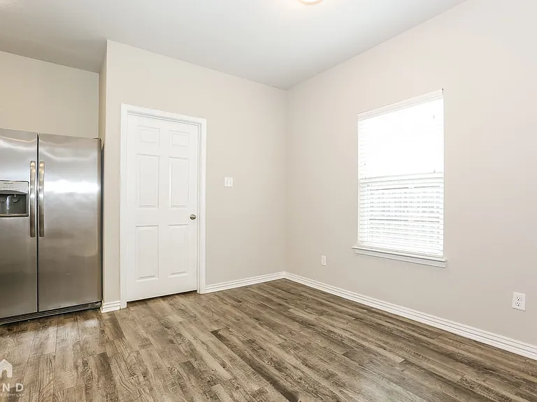 2240 Mary Alice Dr — Photo 8