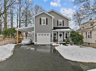 28 Bradford St, Warren, RI 02885