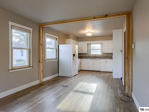 5th image of 1424 N Platte Ave
