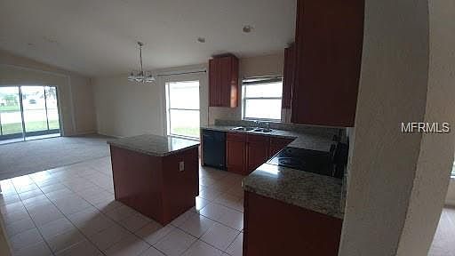 5th image of 2813 Alton Dr