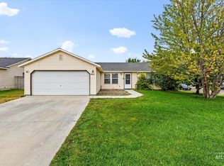 4011 Groveton St, Caldwell, ID 83607