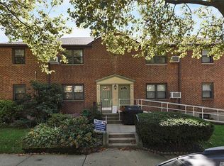 57-68 246th Cres, Little Neck, NY 11362