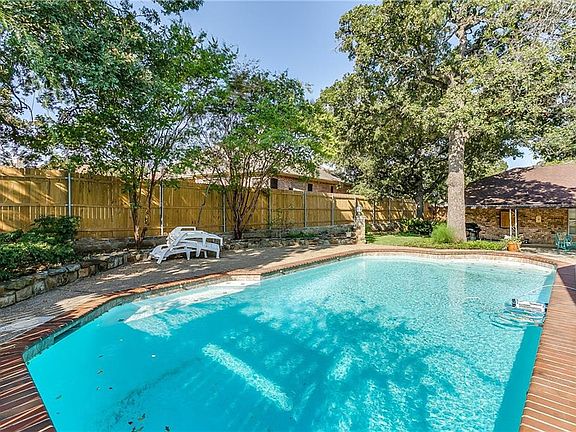 5th image of 106 Lakeaire Dr