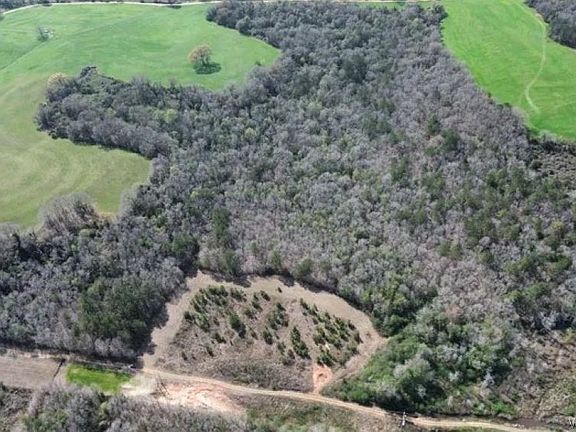 4th image of 208 County Road 7 Rd