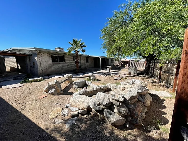 7655 E Tulip Tree St — Photo 5