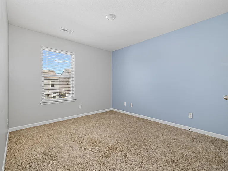 1124 Tay Sta — Photo 21
