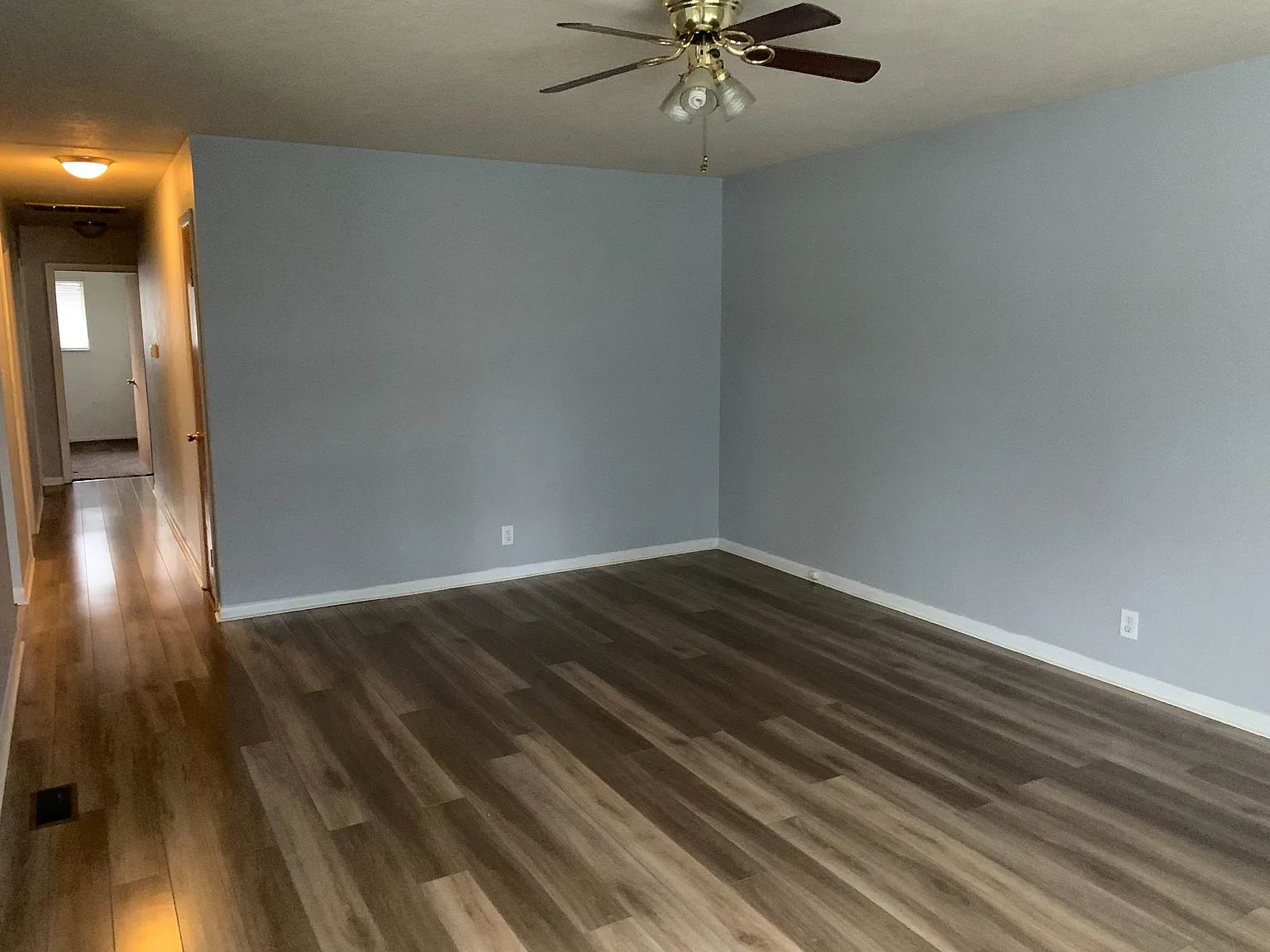 3 bed, 1080 sqft, $1,249 — Photo 2