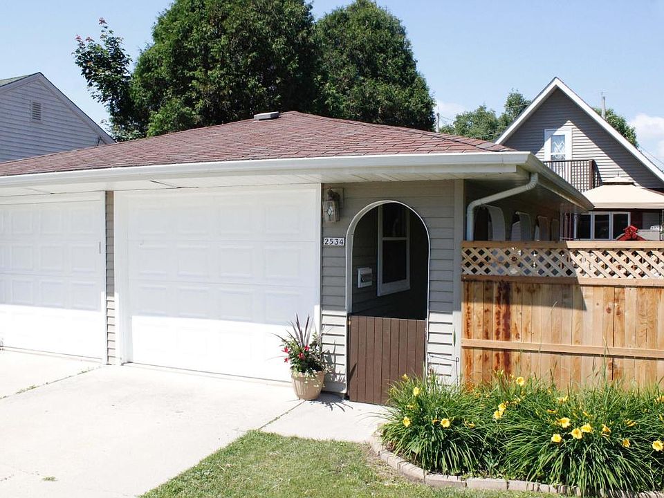 1st image of 2534 Lakeshore Dr