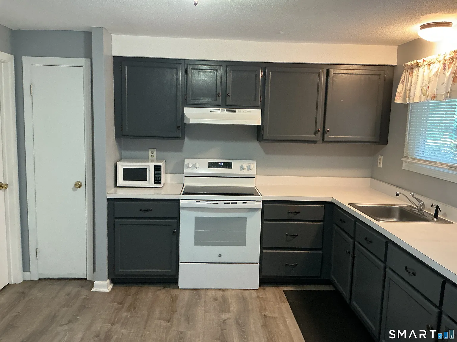 1 bed, 1.0 bath, 793 sqft, $1,595 — Photo 3
