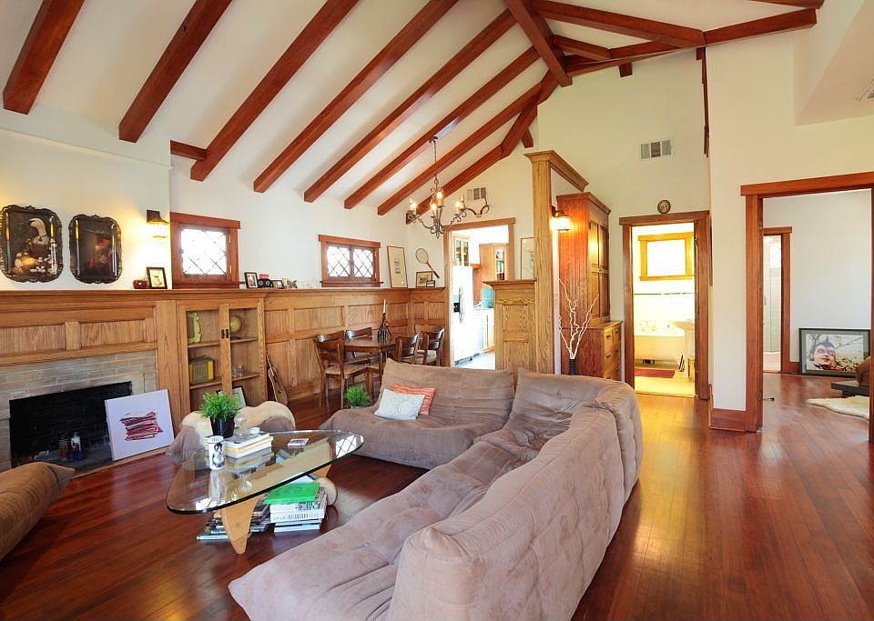 Living Room of 2 bed/2 bath