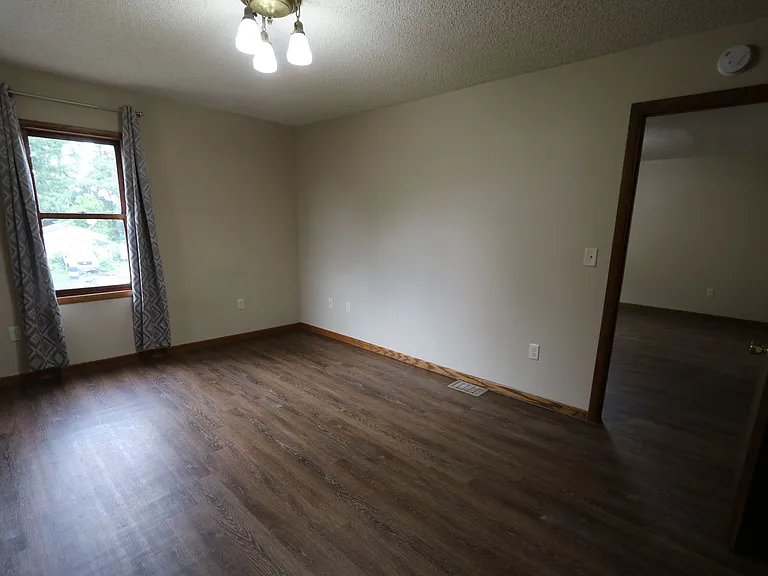 1315-1317 Jefferson St — Photo 5