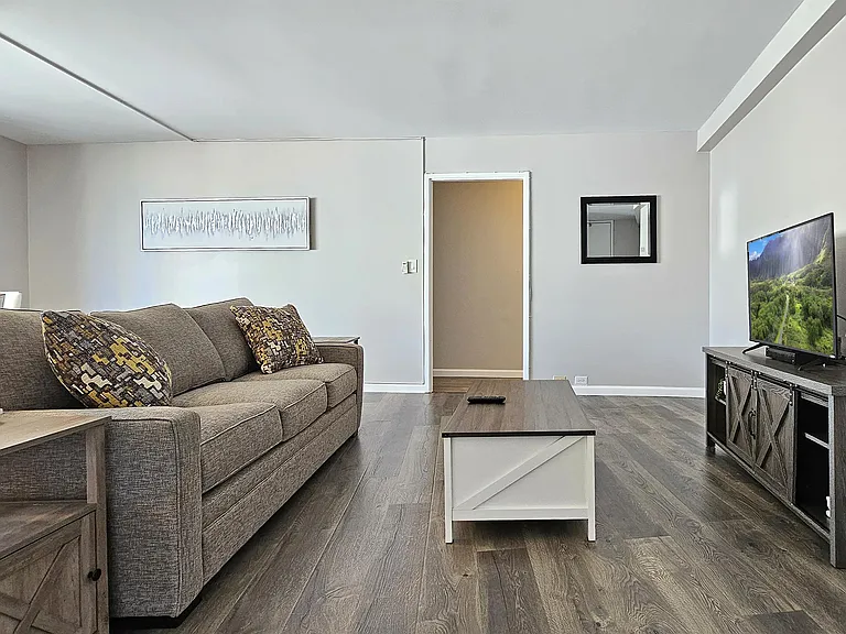 222 Liliuokalani Ave #1403 — Photo 5