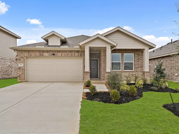 8431 Bay Oaks Dr, Baytown, TX 77523