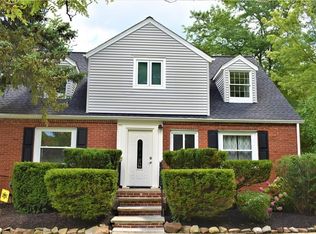 3701 Irving Park Ave, Woodmere, OH 44122